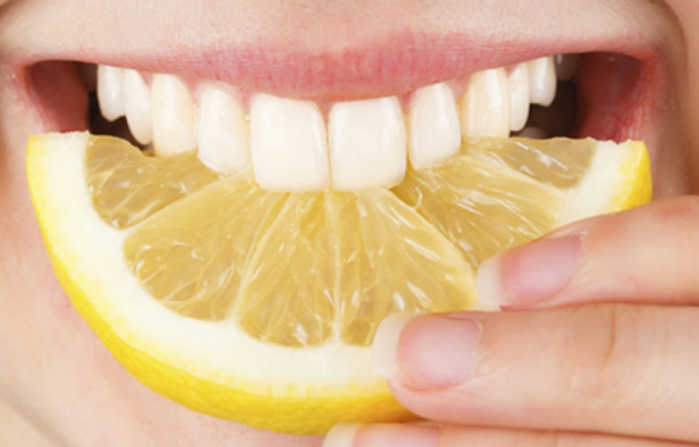 El desgaste invisible: cómo los ácidos pueden debilitar tus dientes sin que te des cuenta